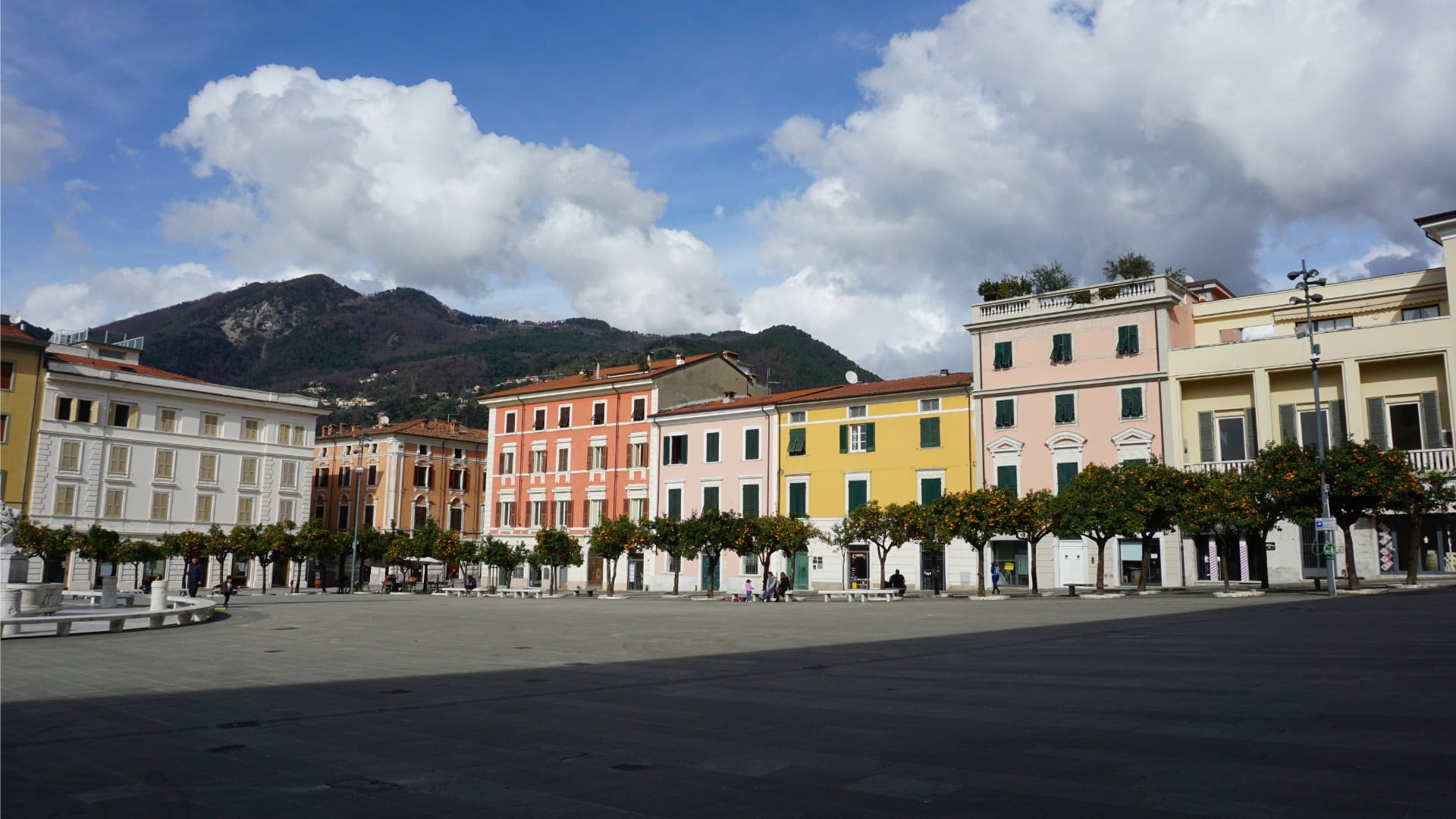 Piazza Aranci a Massa